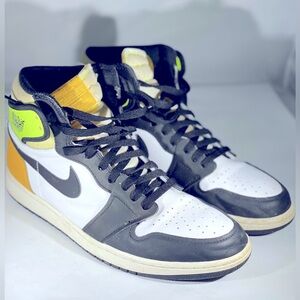 Nike‎ Air Jordan 1 Retro High OG Volt